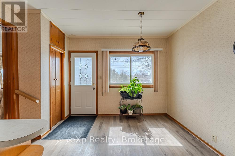 184 Division Street, South Bruce Peninsula, Ontario N0H 2T0 - Photo 6 - X12973878
