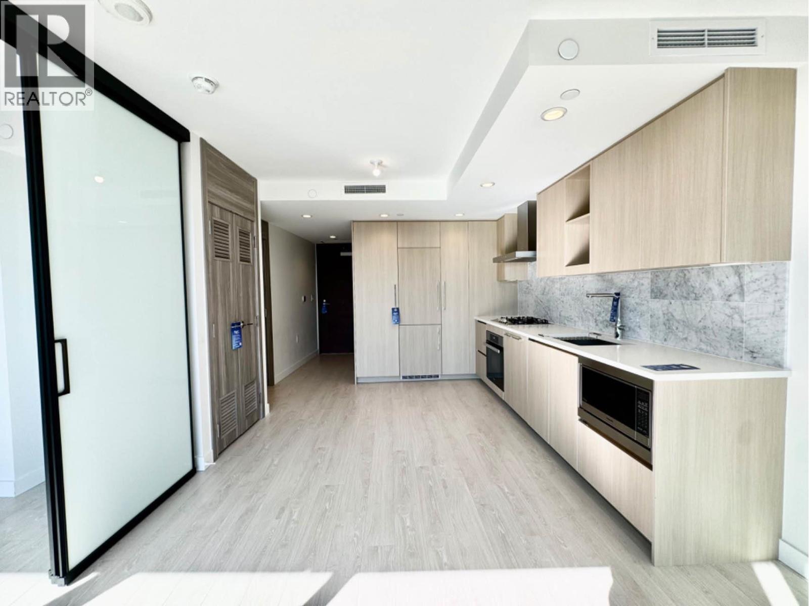 1318 1768 Cook Street, Vancouver, British Columbia  V5Y 0N3 - Photo 4 - R3108837