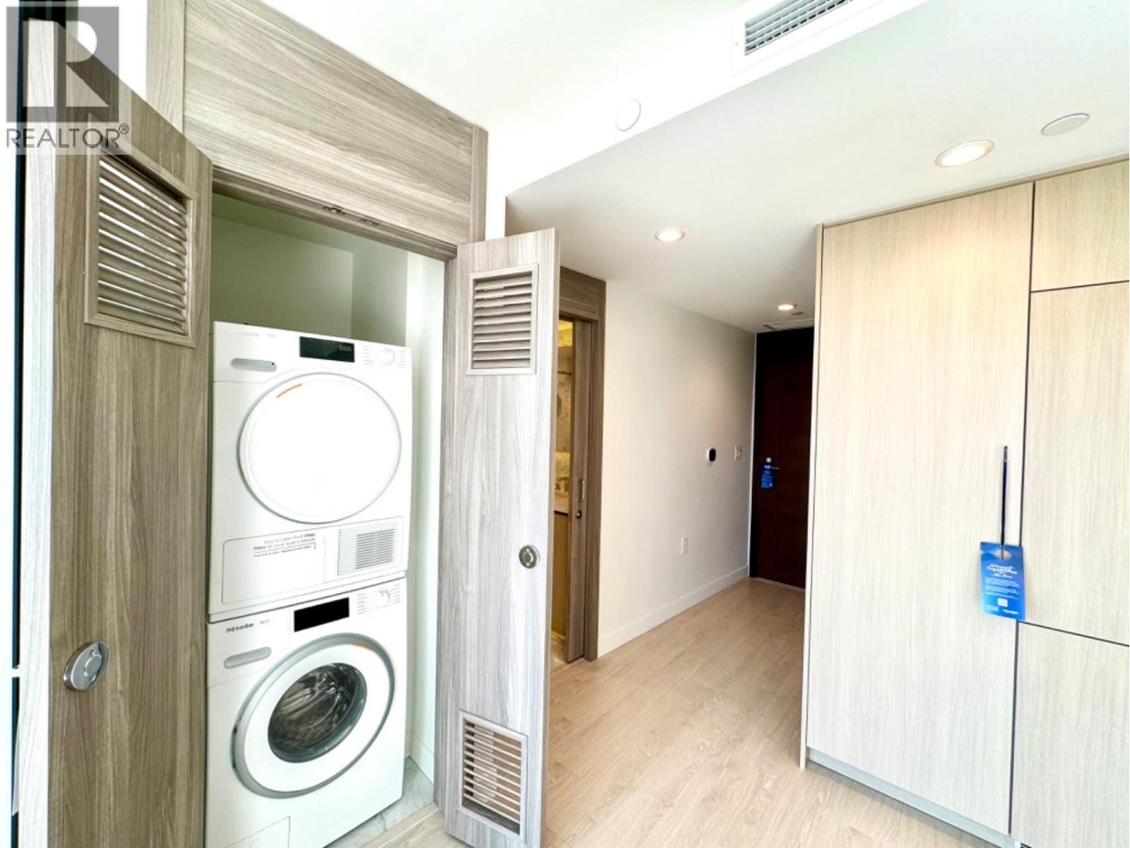 1318 1768 Cook Street, Vancouver, British Columbia  V5Y 0N3 - Photo 9 - R3108837