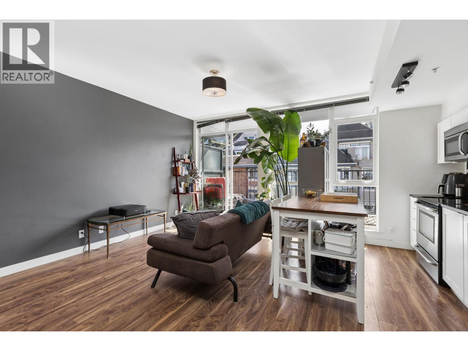 406 2511 Quebec Street, Vancouver, British Columbia  V5T 0B6 - Photo 3 - R3108881