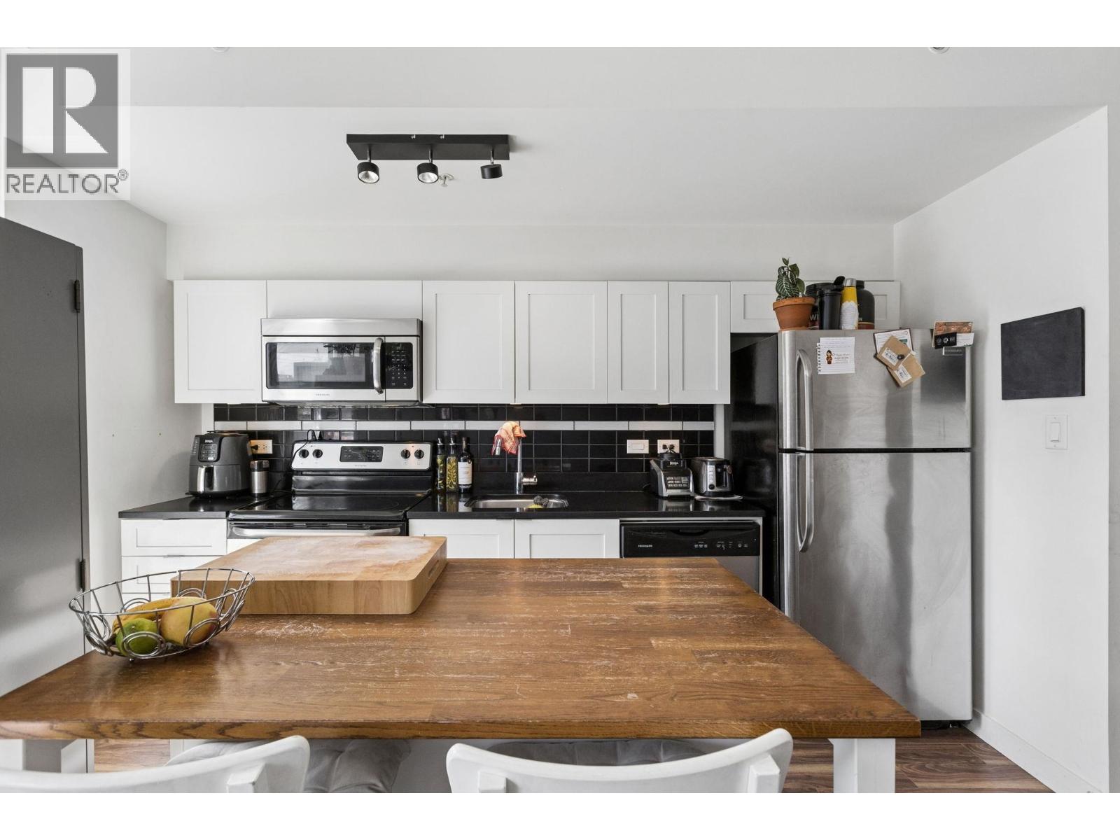 406 2511 Quebec Street, Vancouver, British Columbia  V5T 0B6 - Photo 8 - R3108881