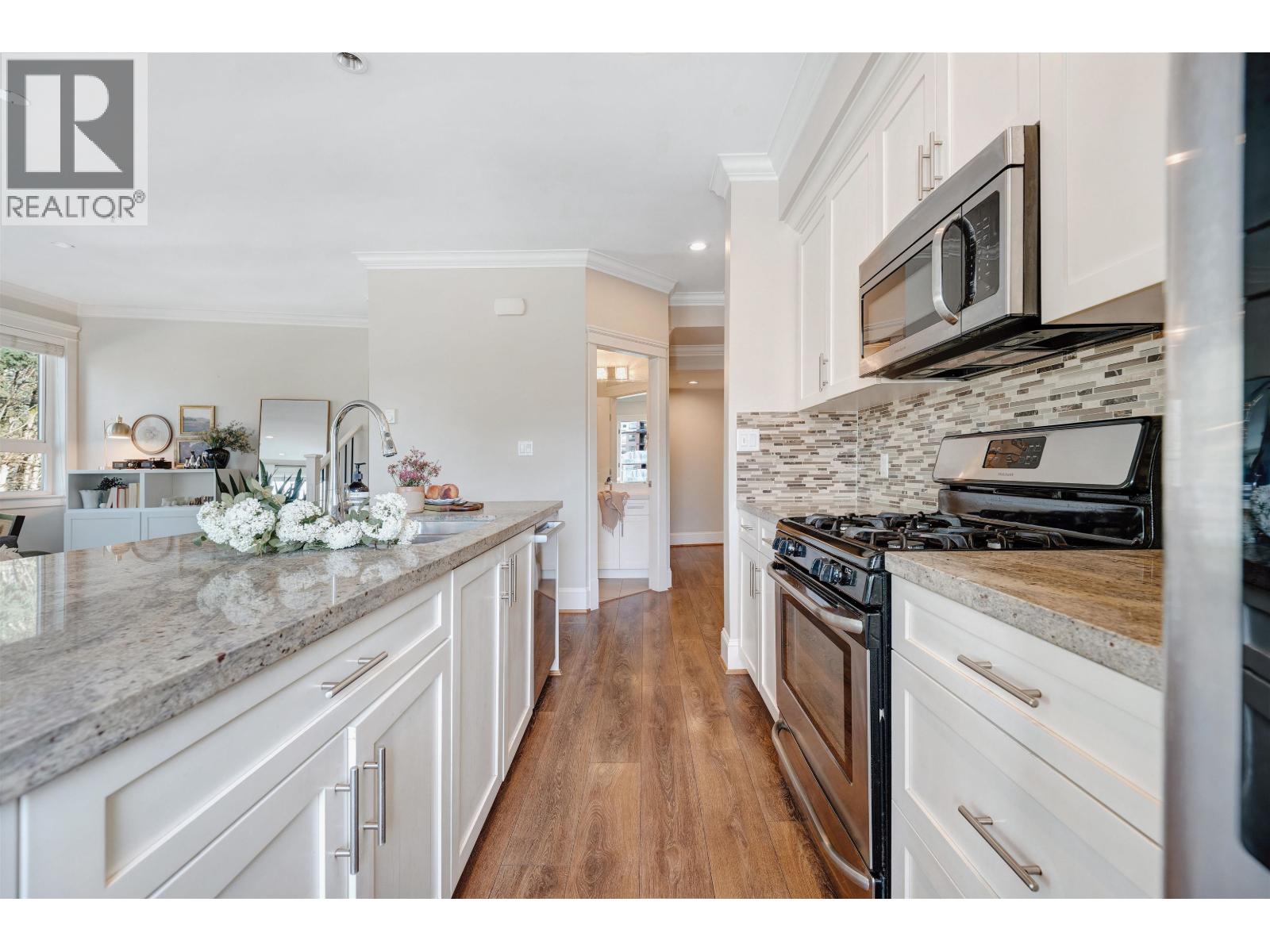 308 Seymour River Place, North Vancouver, British Columbia  V7H 1S7 - Photo 11 - R3108898