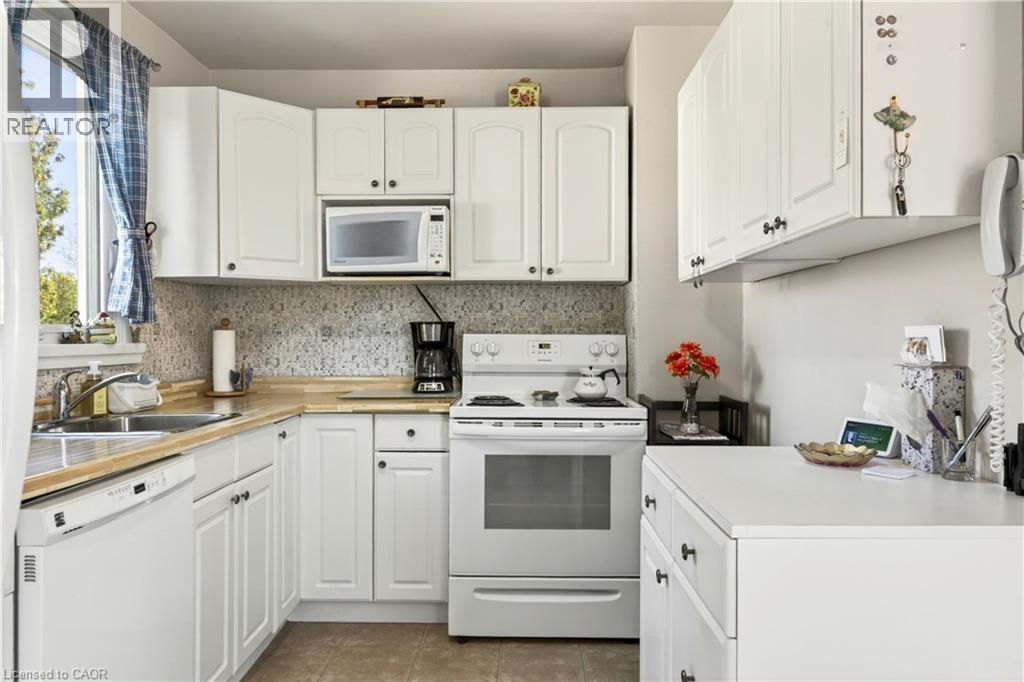 944 Garth Street, Hamilton, Ontario  L9C 4L2 - Photo 10 - 40816406