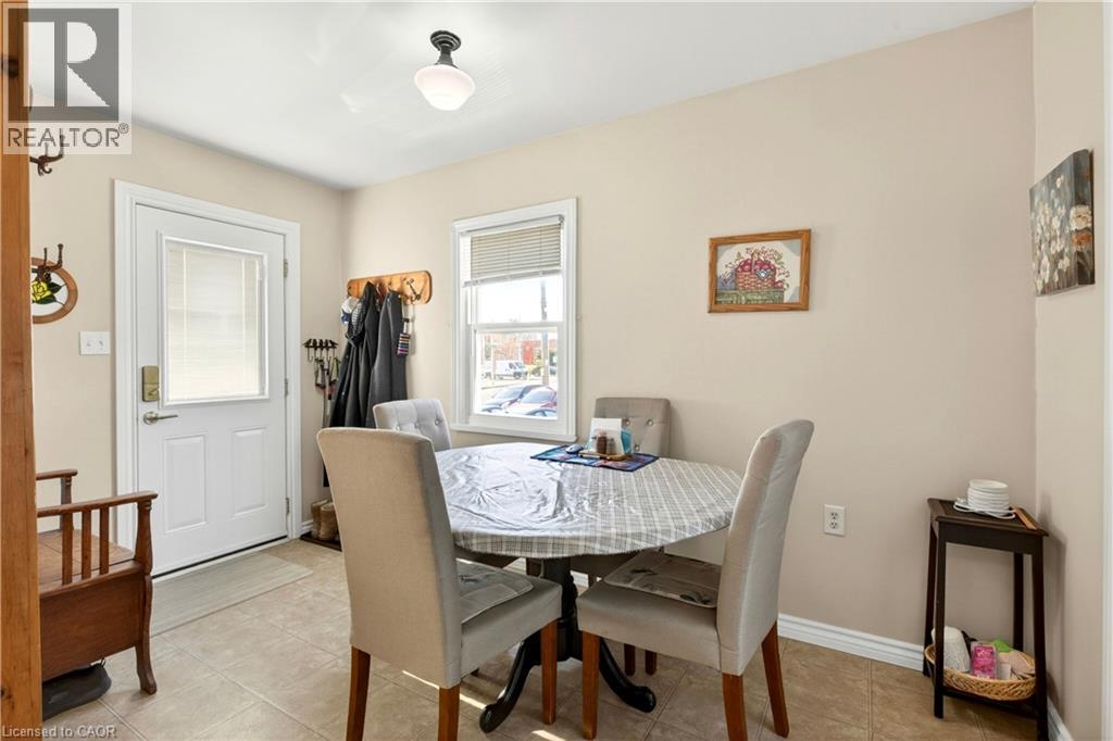 944 Garth Street, Hamilton, Ontario  L9C 4L2 - Photo 15 - 40816406