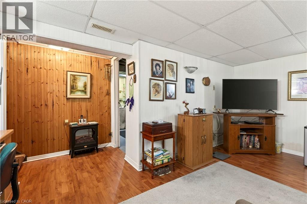 944 Garth Street, Hamilton, Ontario  L9C 4L2 - Photo 29 - 40816406