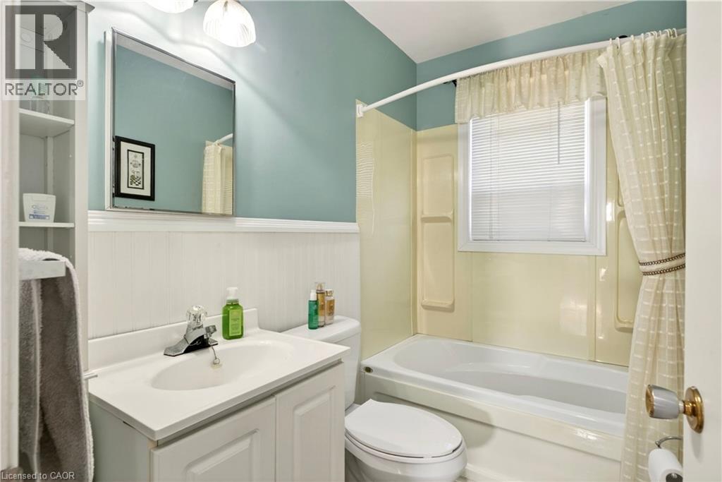 944 Garth Street, Hamilton, Ontario  L9C 4L2 - Photo 26 - 40816406