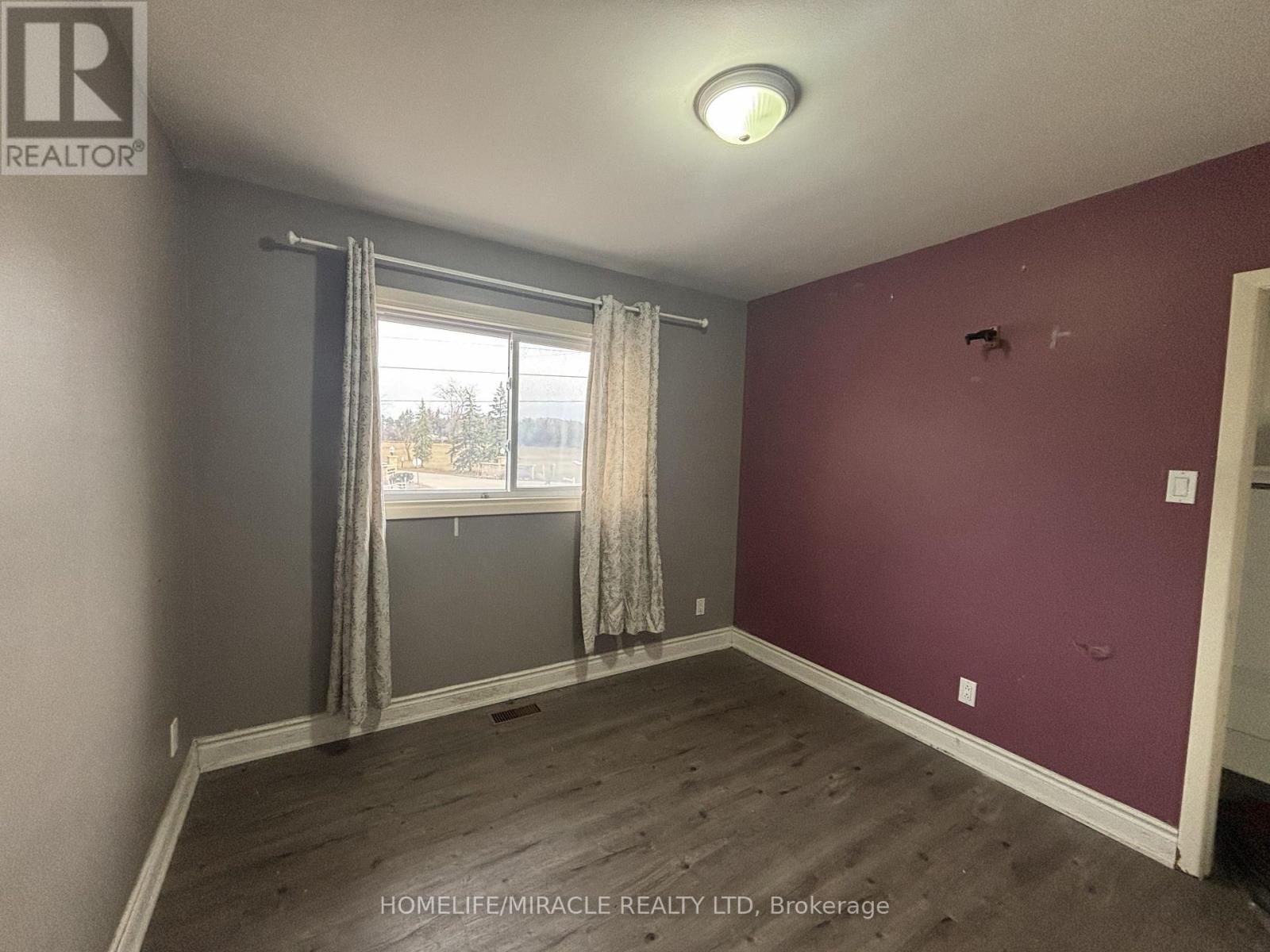 3157 Steeles Avenue, Milton, Ontario  L9T 2V4 - Photo 15 - W12972544