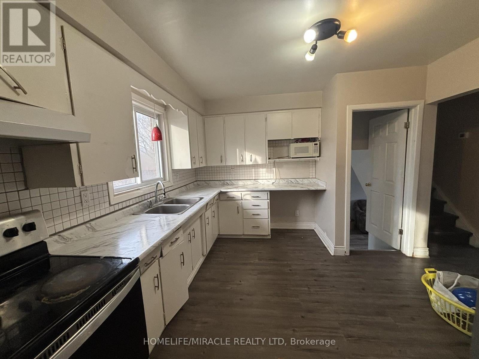 3157 Steeles Avenue, Milton, Ontario  L9T 2V4 - Photo 13 - W12972544