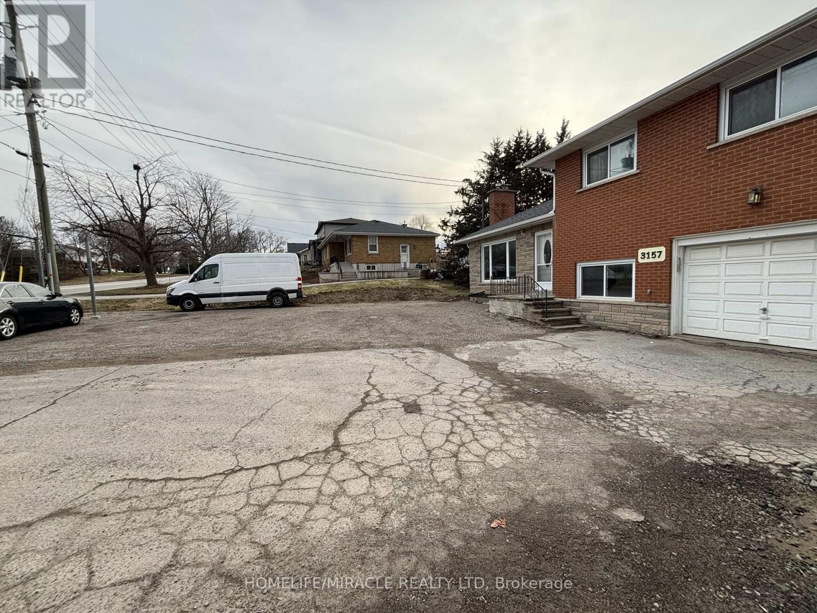 3157 Steeles Avenue, Milton, Ontario  L9T 2V4 - Photo 3 - W12972544