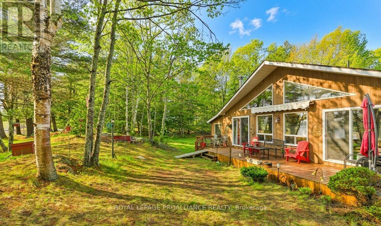 1079 Lemke Lane, North Frontenac (Frontenac North), Ontario  K0H 1J0 - Photo 4 - X12973892