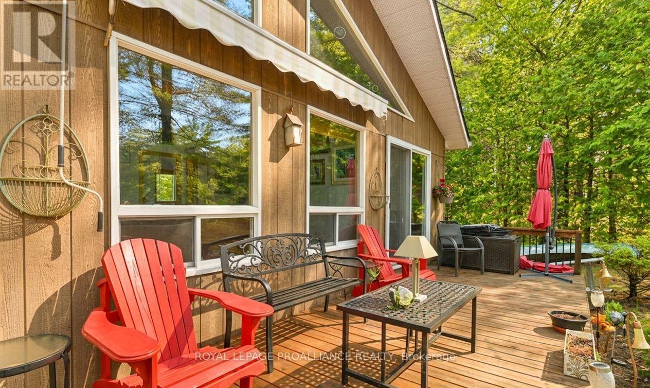 1079 Lemke Lane, North Frontenac (Frontenac North), Ontario  K0H 1J0 - Photo 6 - X12973892