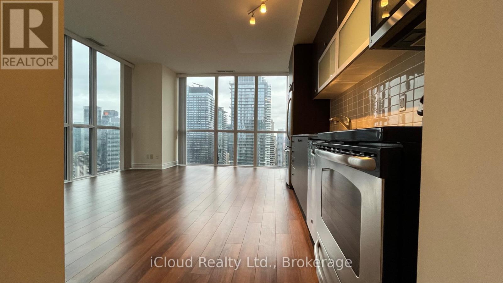 3704 - 28 Ted Rogers Way, Toronto, Ontario  M4Y 2J4 - Photo 12 - C12973866