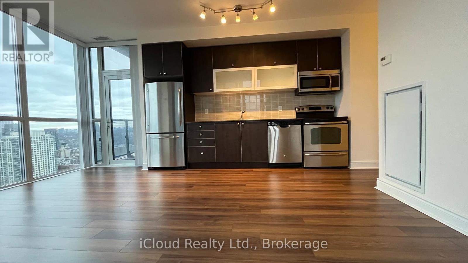 3704 - 28 Ted Rogers Way, Toronto, Ontario  M4Y 2J4 - Photo 14 - C12973866