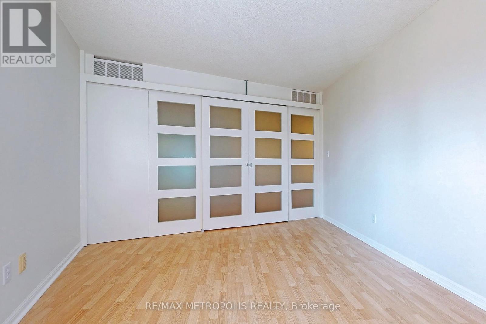 1516 - 7 Carlton Street, Toronto, Ontario  M5B 2M3 - Photo 11 - C12973890