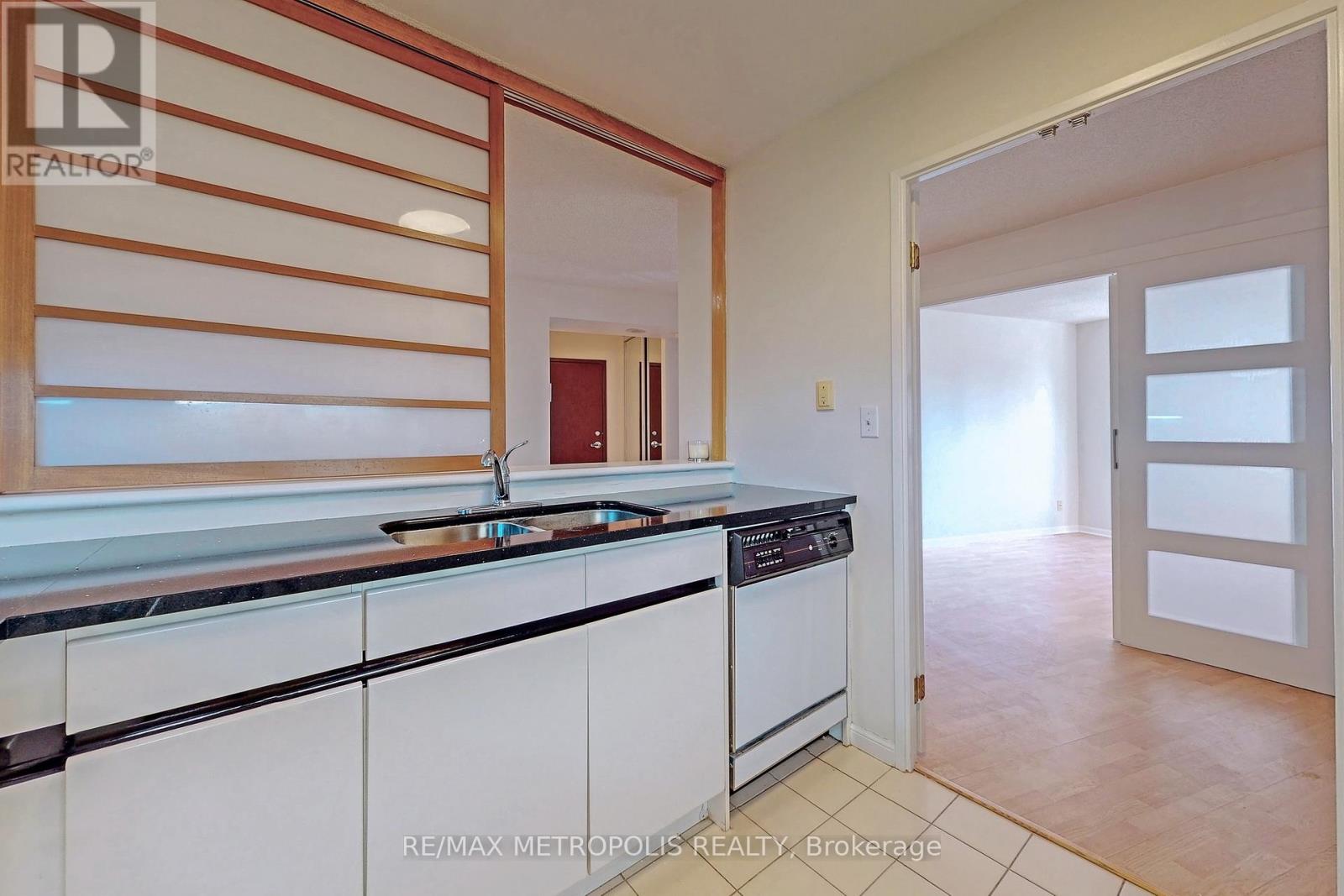 1516 - 7 Carlton Street, Toronto, Ontario  M5B 2M3 - Photo 16 - C12973890