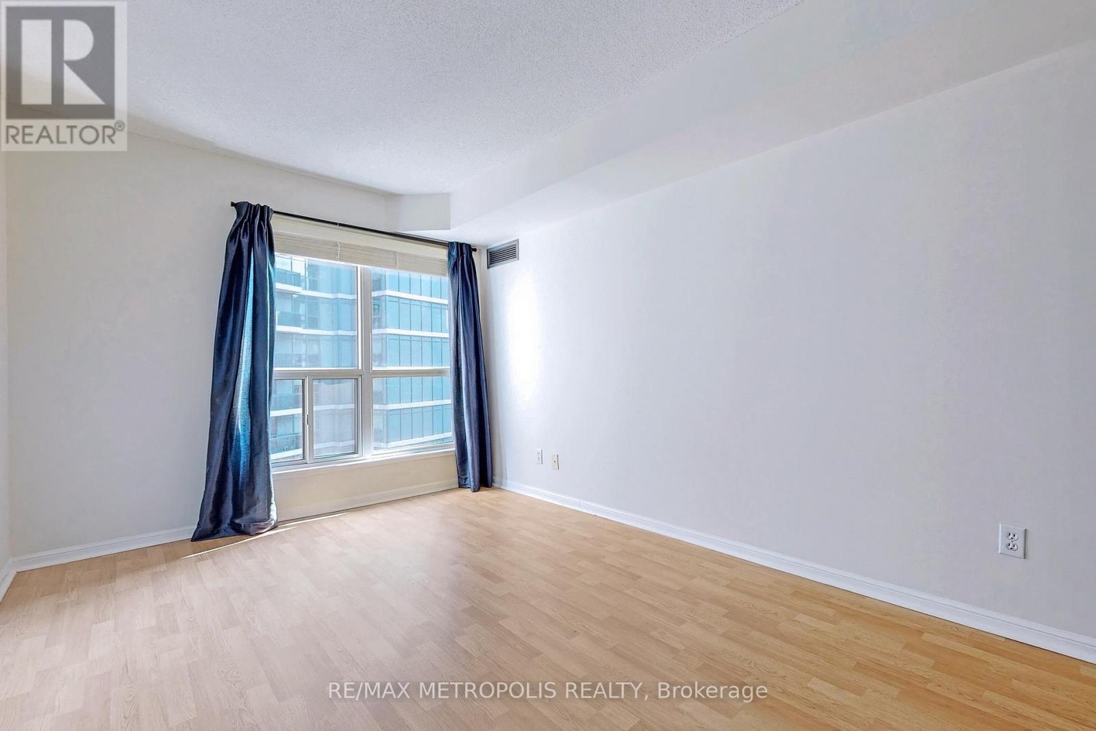 1516 - 7 Carlton Street, Toronto, Ontario  M5B 2M3 - Photo 18 - C12973890