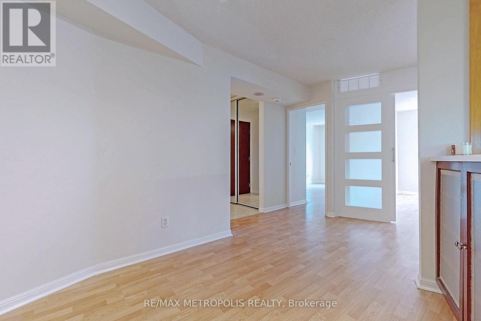 1516 - 7 Carlton Street, Toronto, Ontario  M5B 2M3 - Photo 25 - C12973890