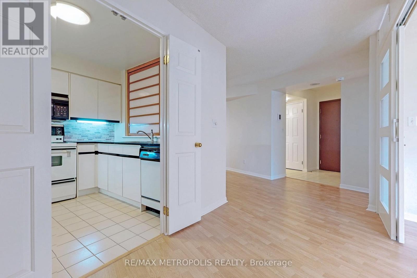 1516 - 7 Carlton Street, Toronto, Ontario  M5B 2M3 - Photo 27 - C12973890