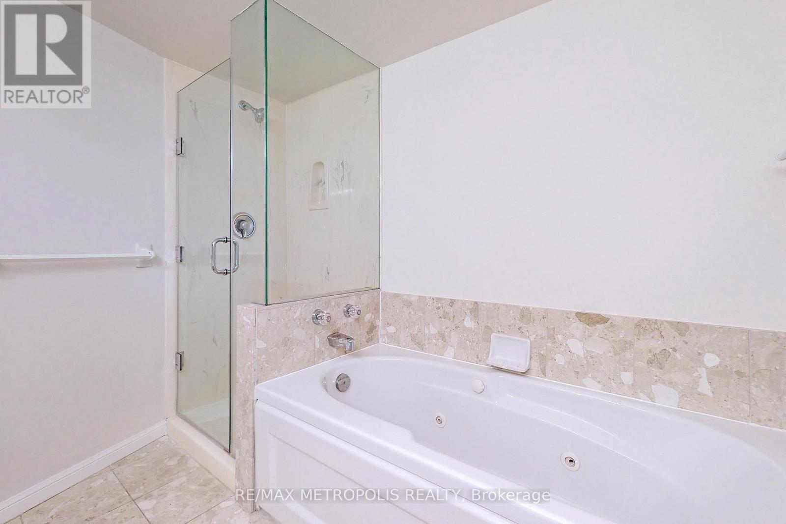 1516 - 7 Carlton Street, Toronto, Ontario  M5B 2M3 - Photo 30 - C12973890