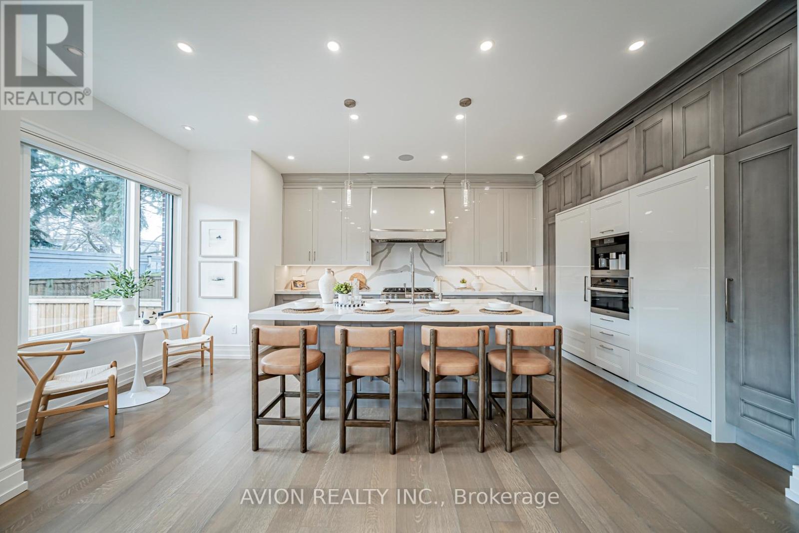 29 Evergreen Gardens, Toronto, Ontario  M4G 1C4 - Photo 11 - C12973912