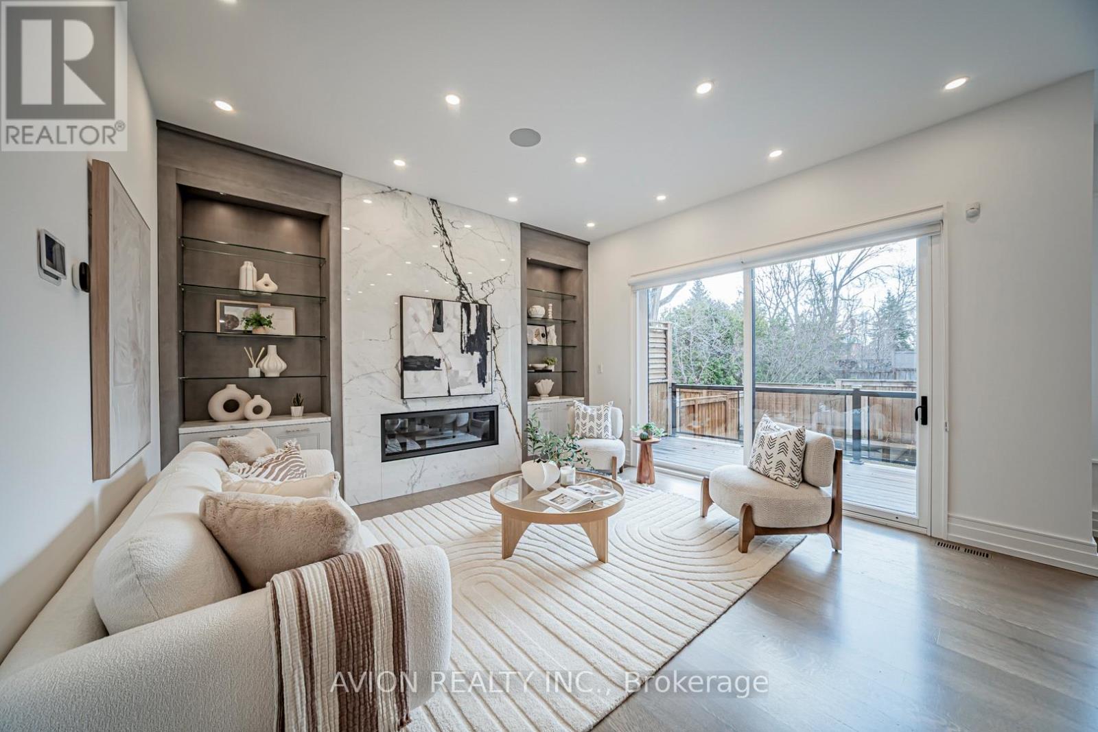 29 Evergreen Gardens, Toronto, Ontario  M4G 1C4 - Photo 15 - C12973912