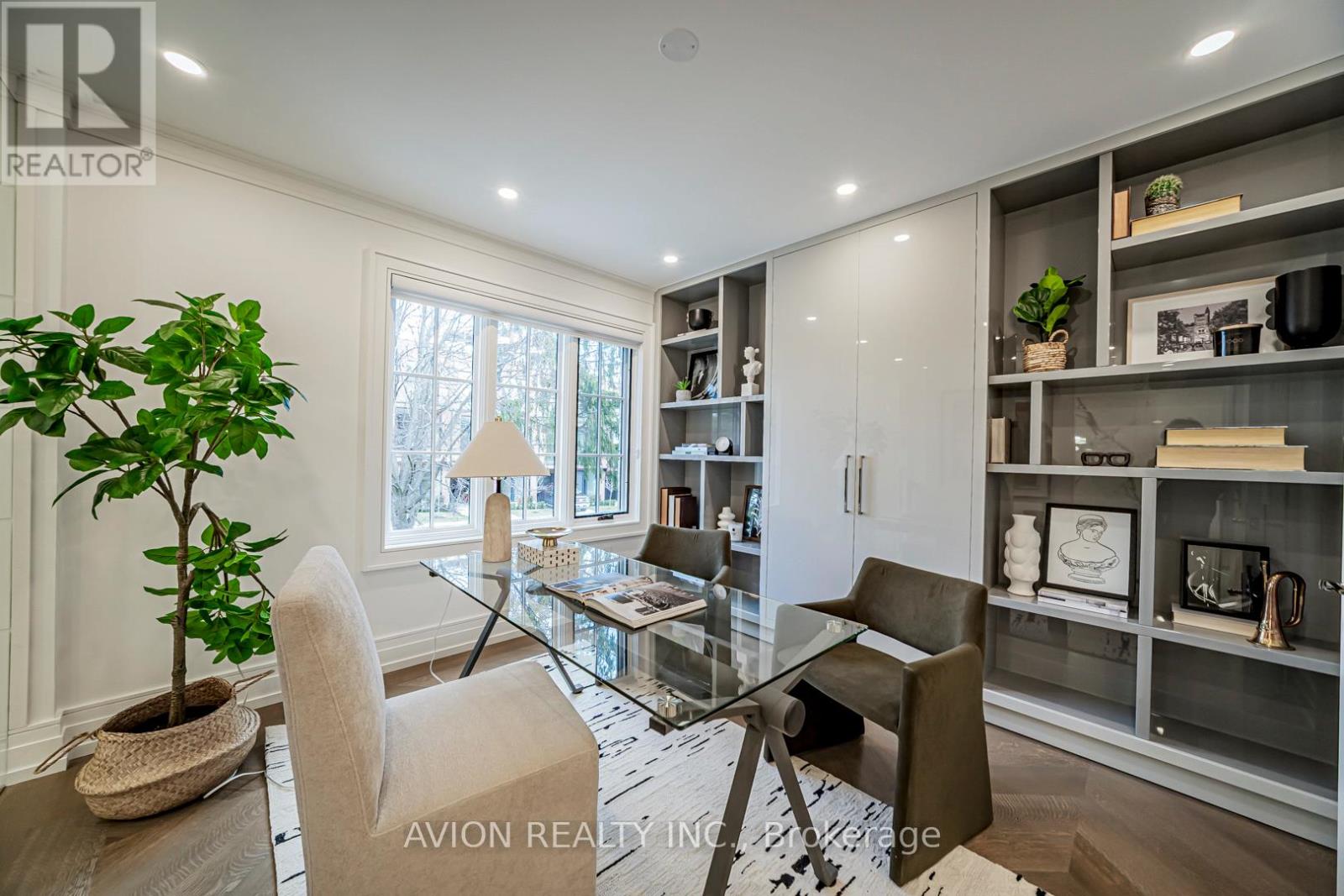 29 Evergreen Gardens, Toronto, Ontario  M4G 1C4 - Photo 17 - C12973912