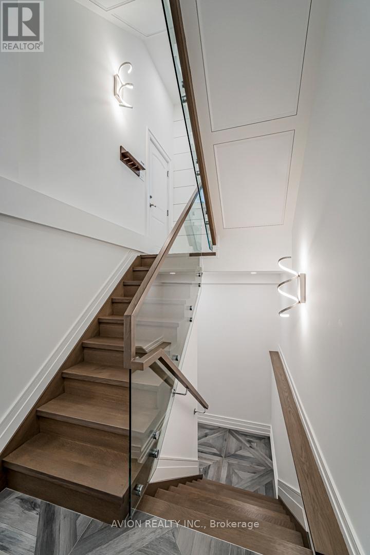 29 Evergreen Gardens, Toronto, Ontario  M4G 1C4 - Photo 20 - C12973912