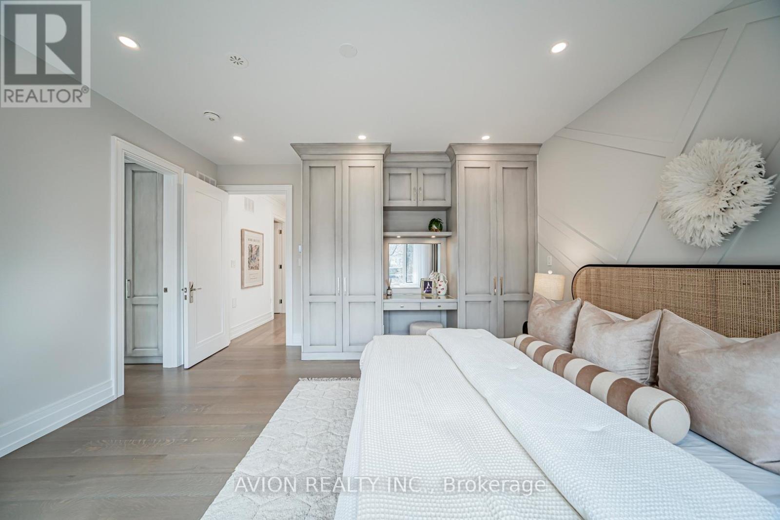 29 Evergreen Gardens, Toronto, Ontario  M4G 1C4 - Photo 22 - C12973912