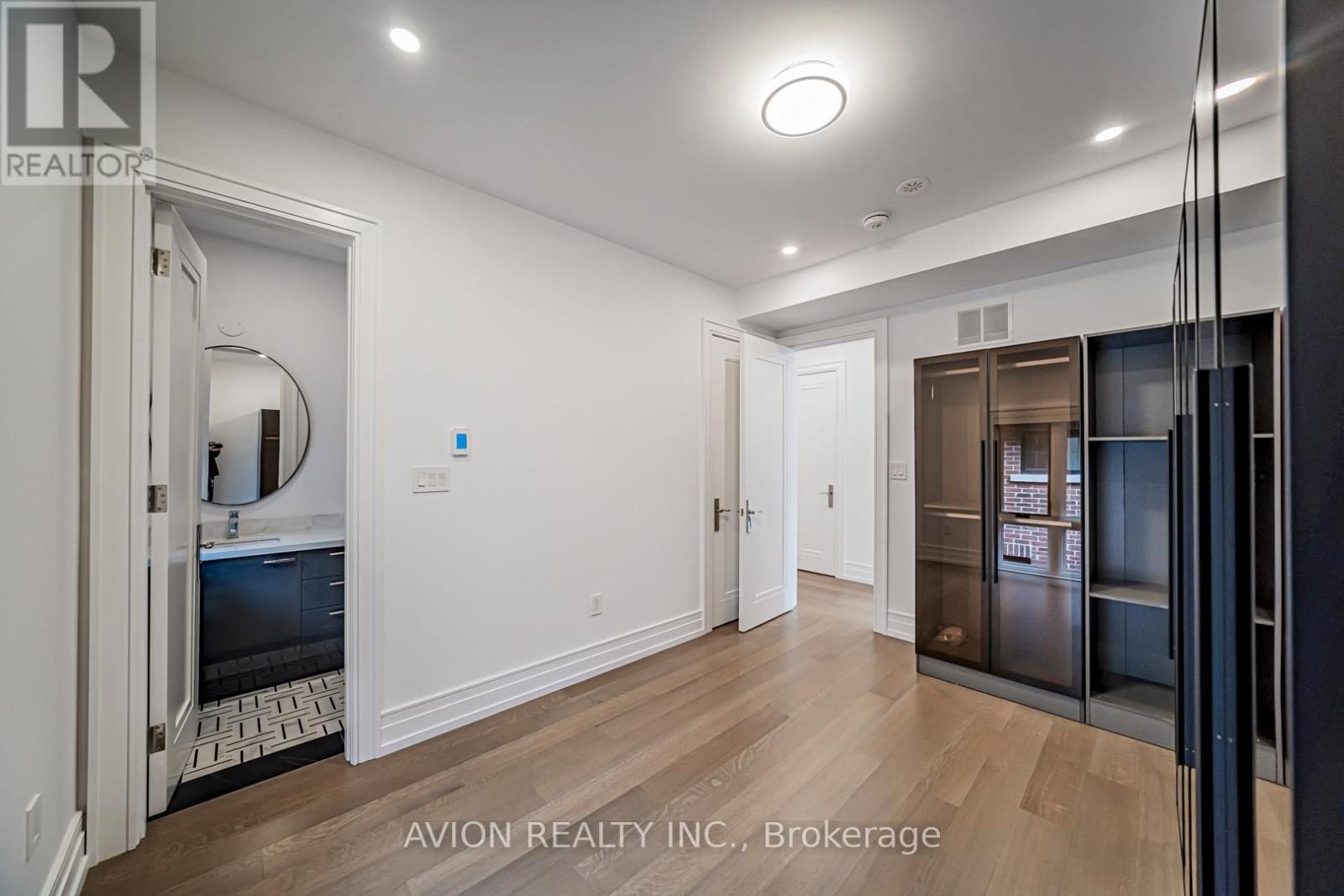 29 Evergreen Gardens, Toronto, Ontario  M4G 1C4 - Photo 28 - C12973912