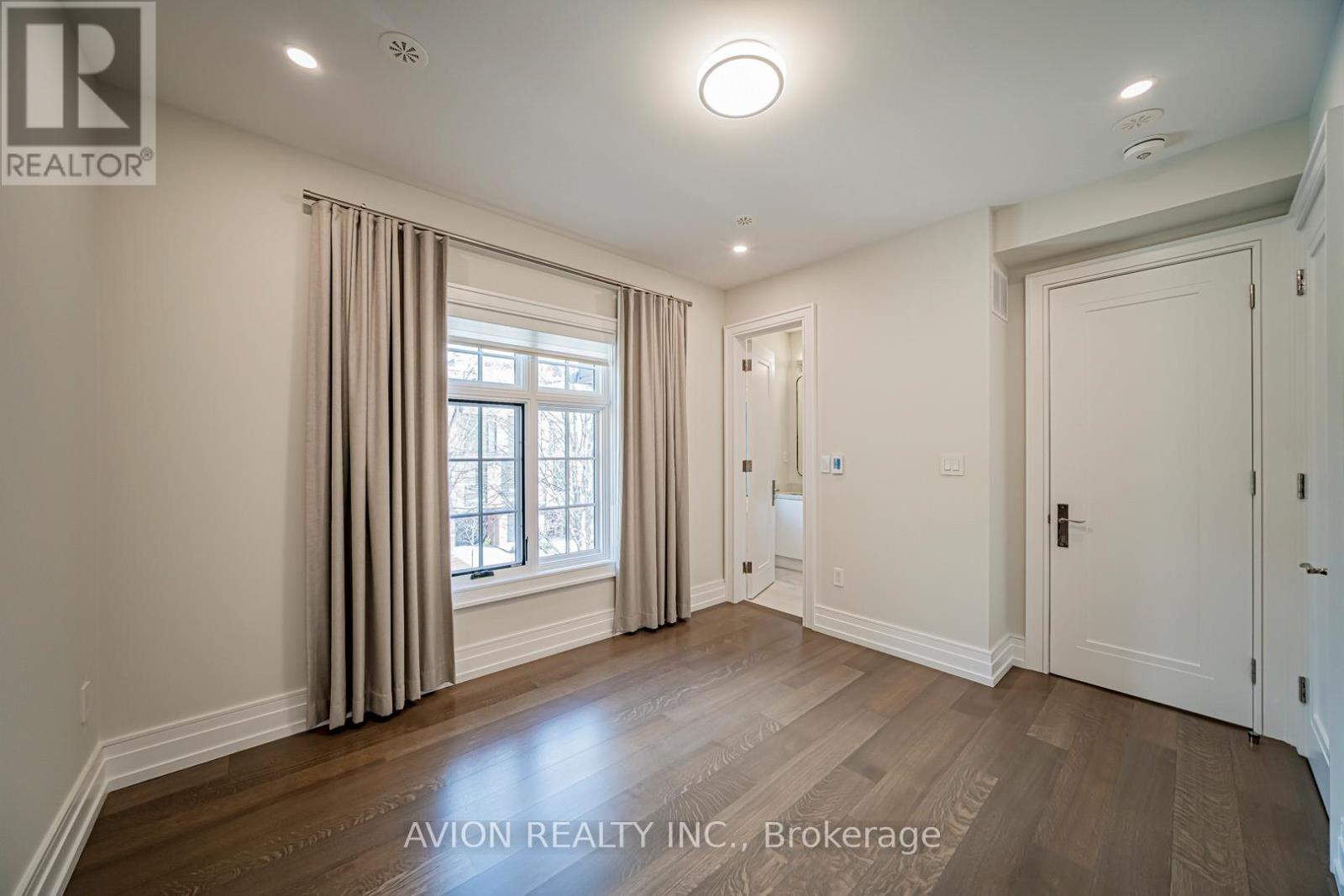 29 Evergreen Gardens, Toronto, Ontario  M4G 1C4 - Photo 33 - C12973912