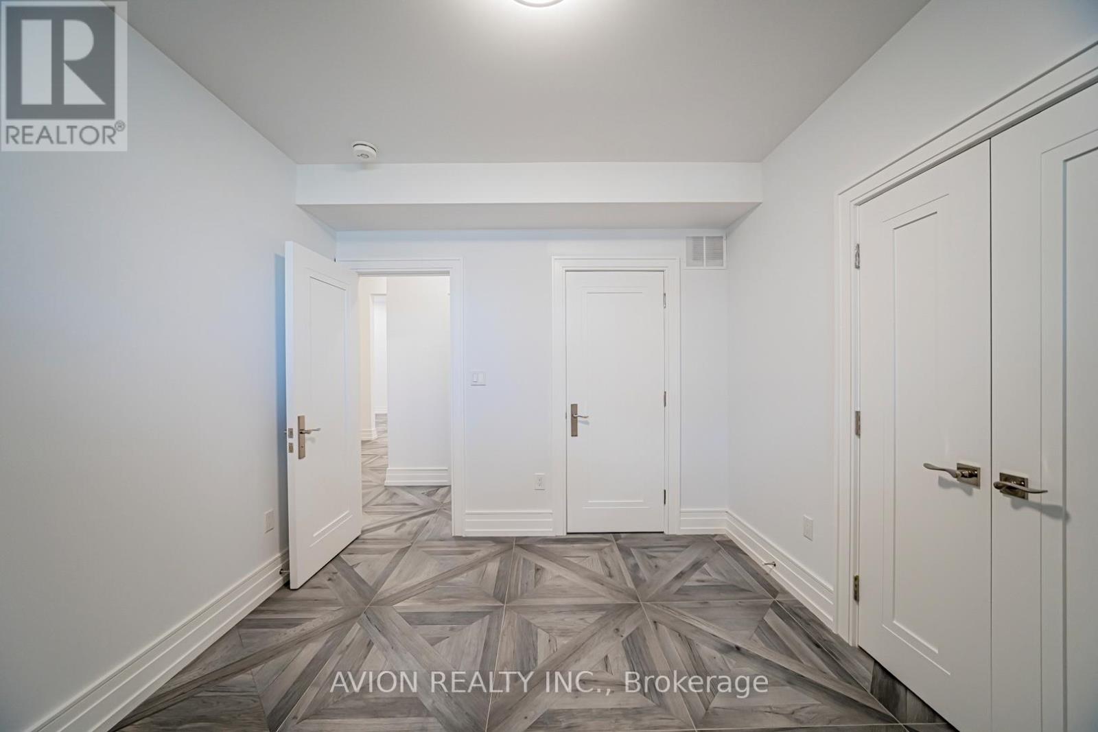 29 Evergreen Gardens, Toronto, Ontario  M4G 1C4 - Photo 37 - C12973912