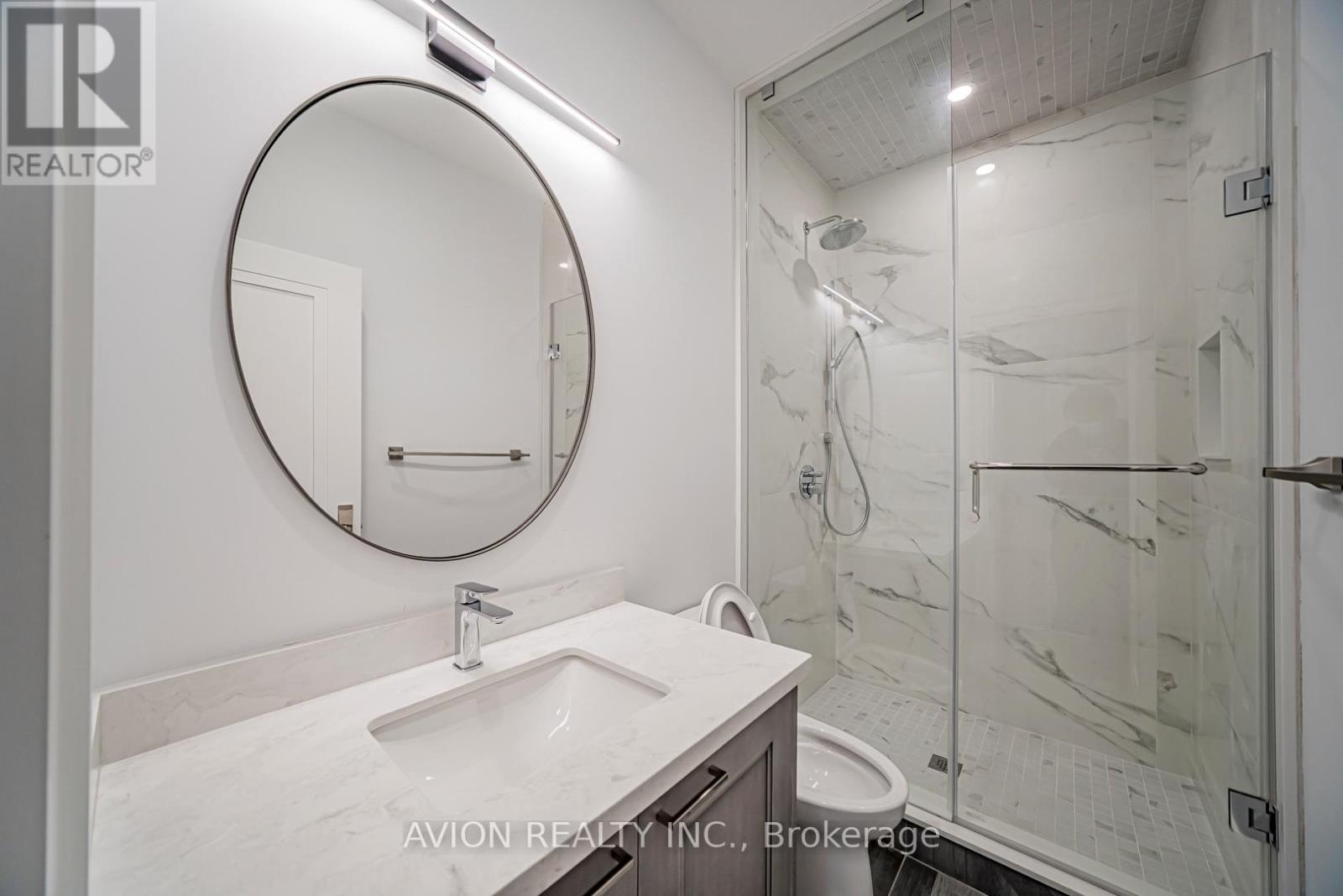 29 Evergreen Gardens, Toronto, Ontario  M4G 1C4 - Photo 38 - C12973912