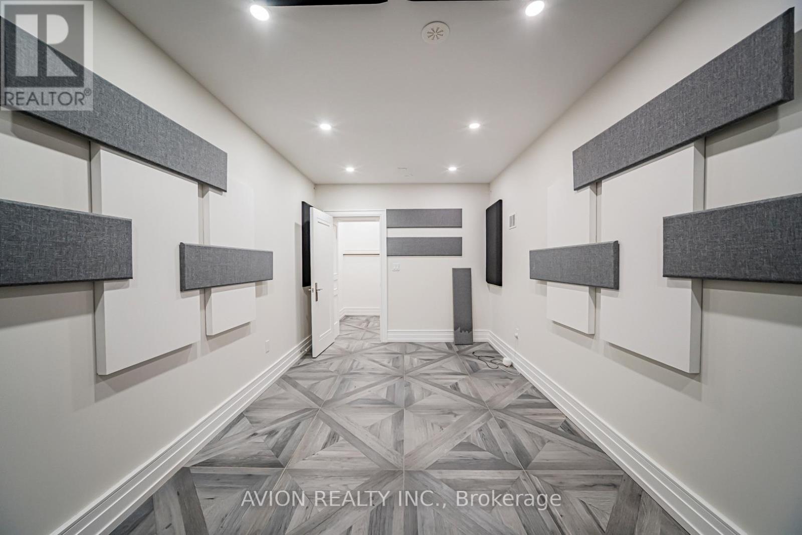 29 Evergreen Gardens, Toronto, Ontario  M4G 1C4 - Photo 41 - C12973912