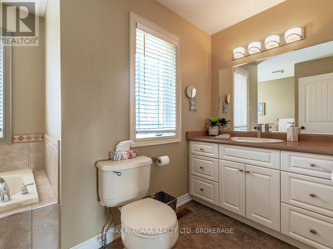 20219 Youngs Road S, Wainfleet, Ontario  L3K 5V4 - Photo 16 - X12464133