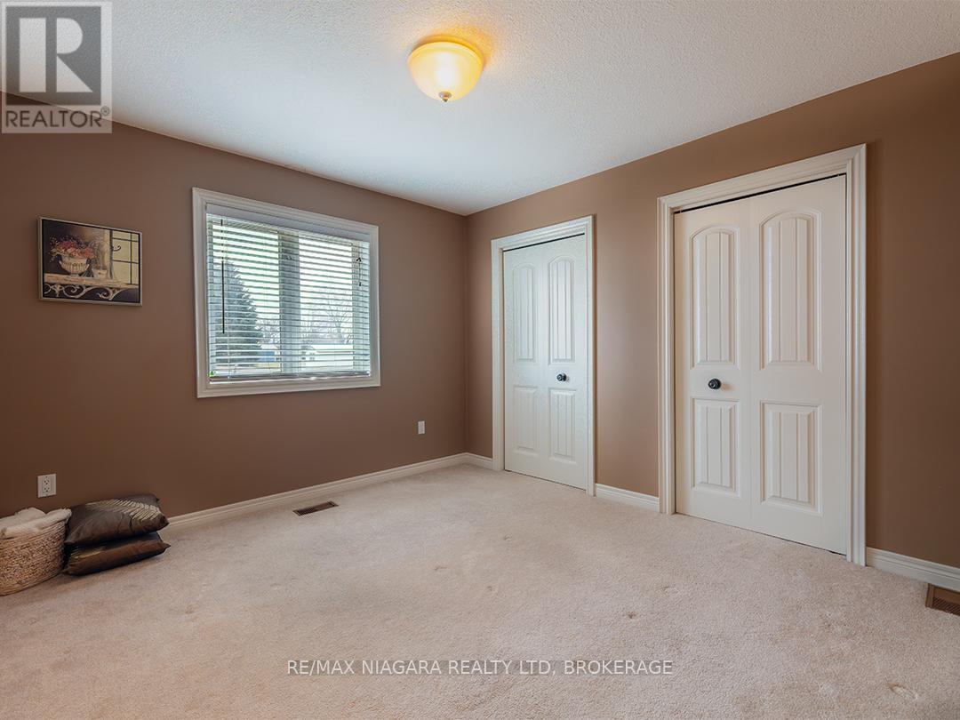 20219 Youngs Road S, Wainfleet, Ontario  L3K 5V4 - Photo 17 - X12464133