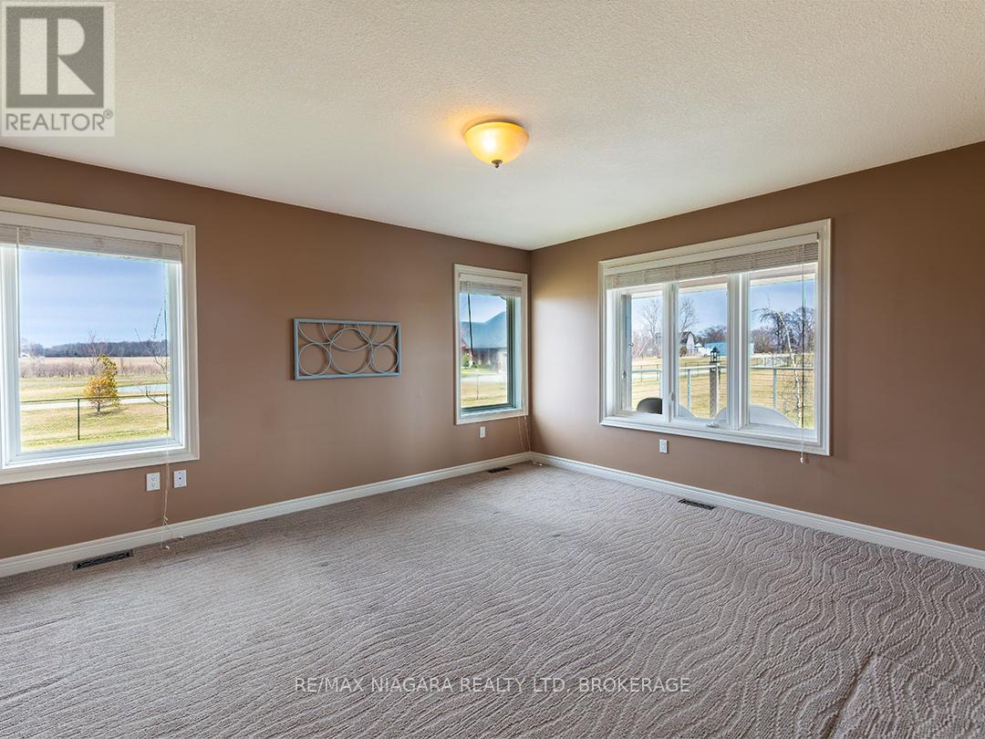 20219 Youngs Road S, Wainfleet, Ontario  L3K 5V4 - Photo 13 - X12464133