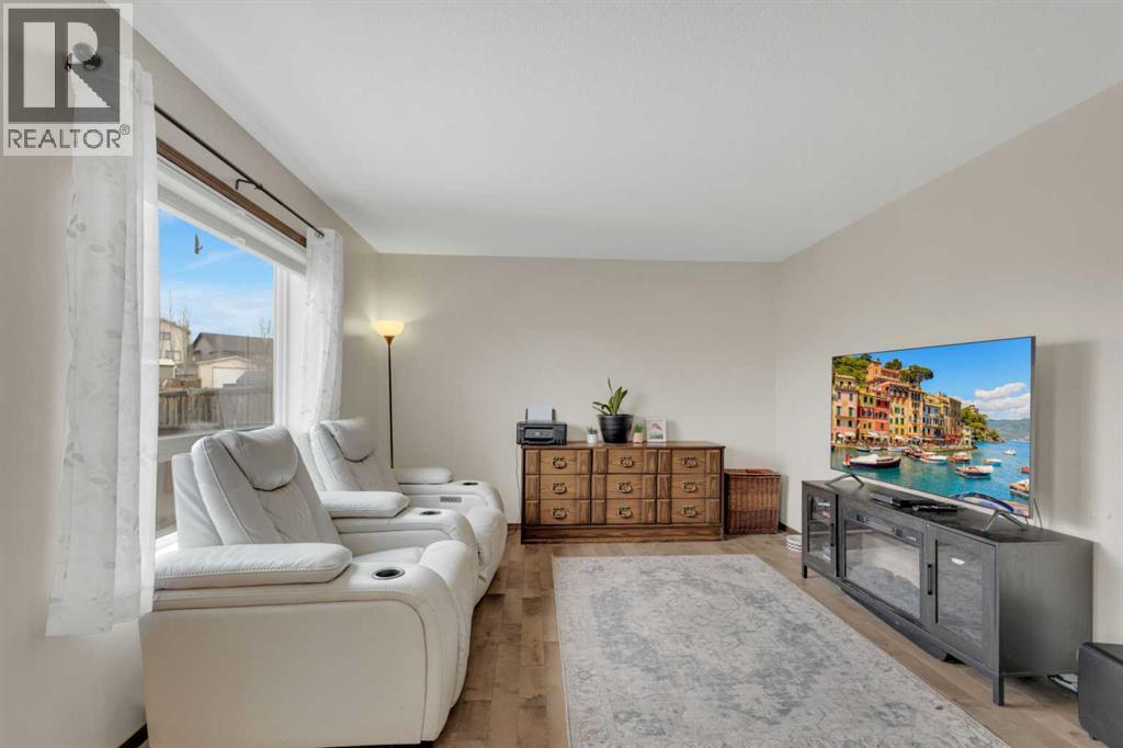 155 Inglewood Drive, Red Deer, Alberta  T4R 3S3 - Photo 5 - A2295593