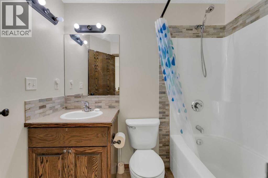 155 Inglewood Drive, Red Deer, Alberta  T4R 3S3 - Photo 12 - A2295593