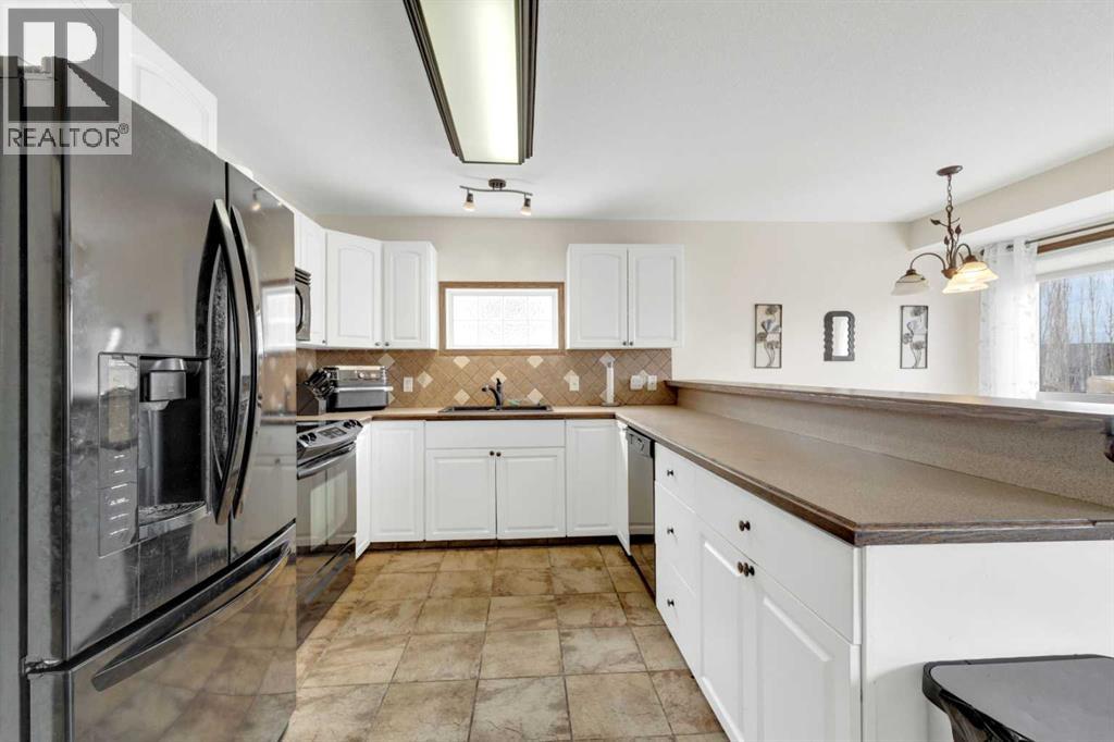 155 Inglewood Drive, Red Deer, Alberta  T4R 3S3 - Photo 8 - A2295593