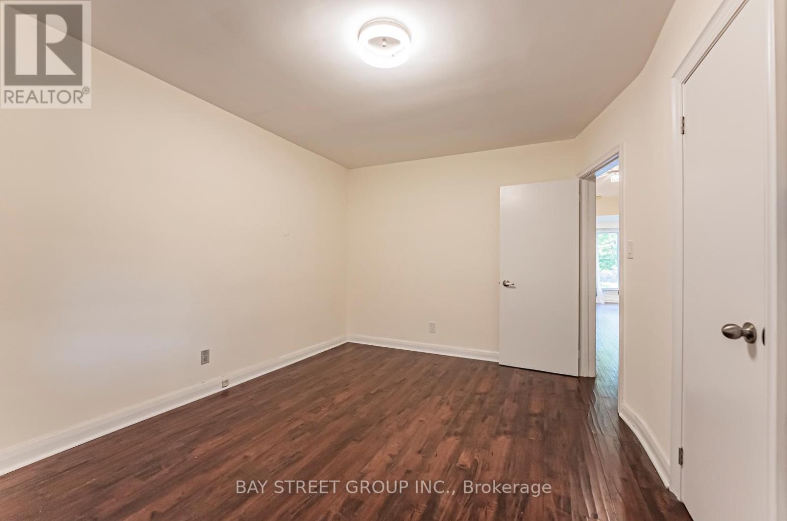 Main - 394 Centre Street E, Richmond Hill, Ontario L4C 1B7 - Photo 15 - N12973868