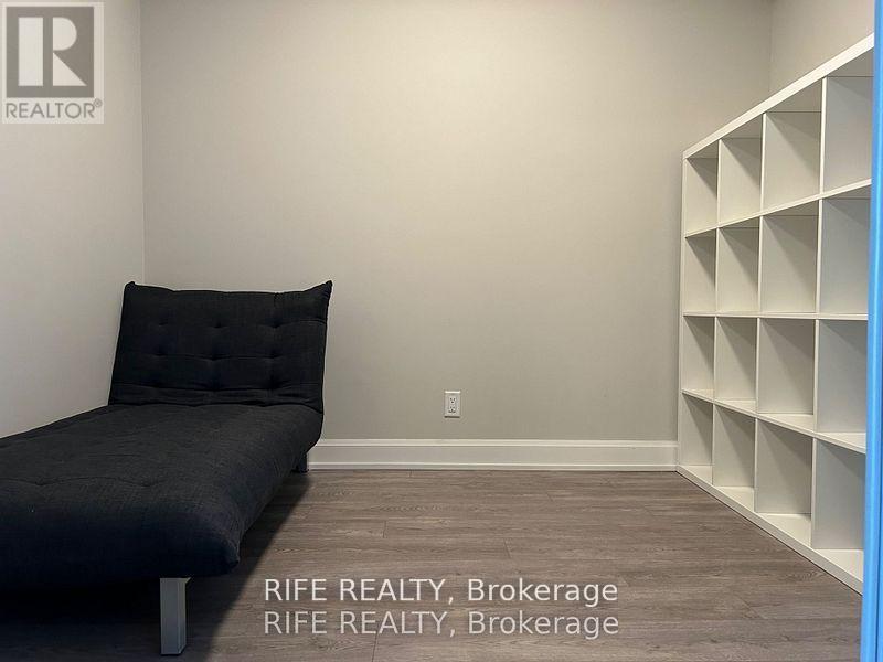 1002 - 18 Water Walk Drive, Markham, Ontario  L3R 6L5 - Photo 3 - N12973894