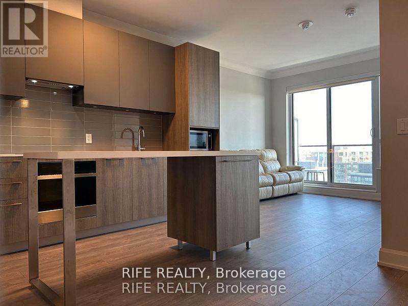 1002 - 18 Water Walk Drive, Markham, Ontario  L3R 6L5 - Photo 6 - N12973894