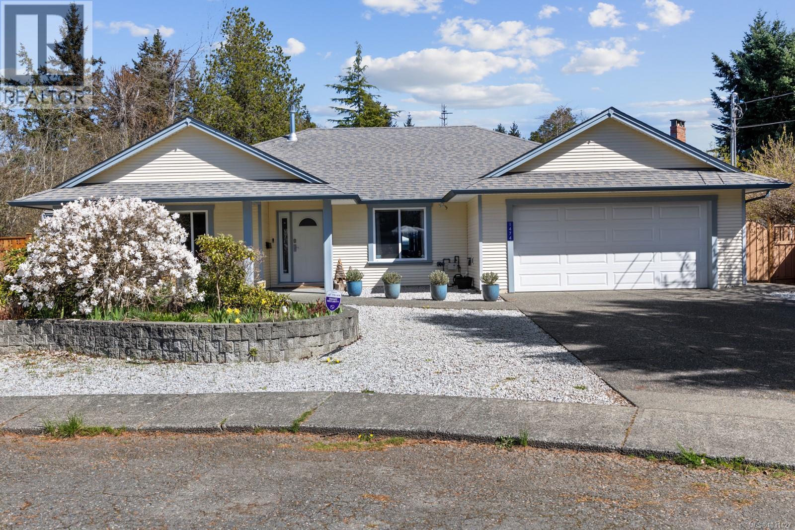 1474 Ridgemount Dr, Comox, British Columbia