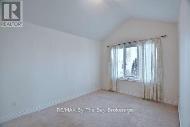 11 Savannah Crescent, Wasaga Beach, Ontario  L9Z 0E7 - Photo 27 - S12756656