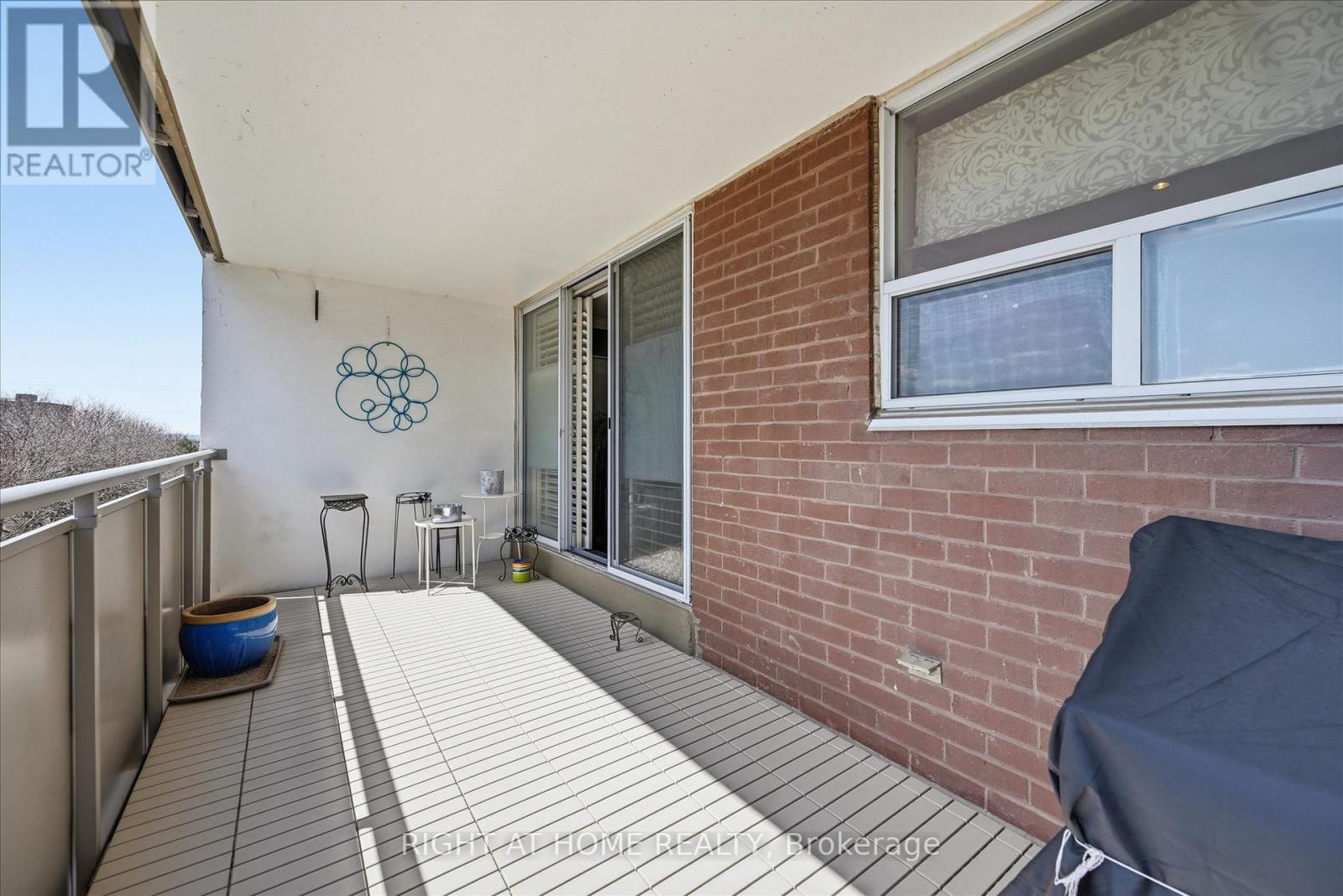 703 - 1425 Ghent Avenue, Burlington, Ontario  L7S 1X5 - Photo 22 - W12973884