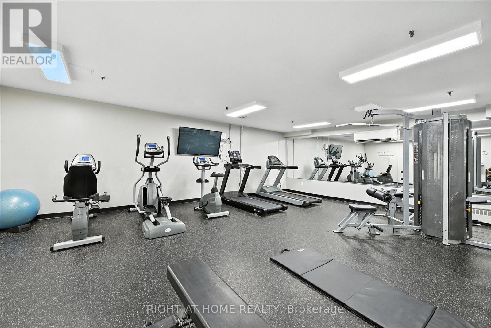 703 - 1425 Ghent Avenue, Burlington, Ontario  L7S 1X5 - Photo 42 - W12973884