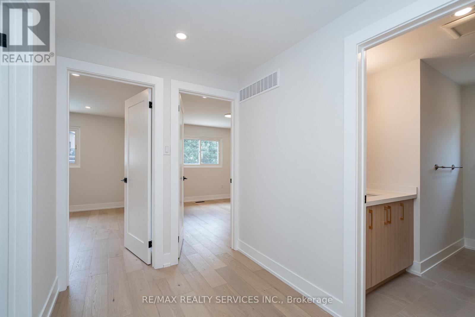 2296 Devon Road, Oakville, Ontario  L6J 5R4 - Photo 16 - W12973900