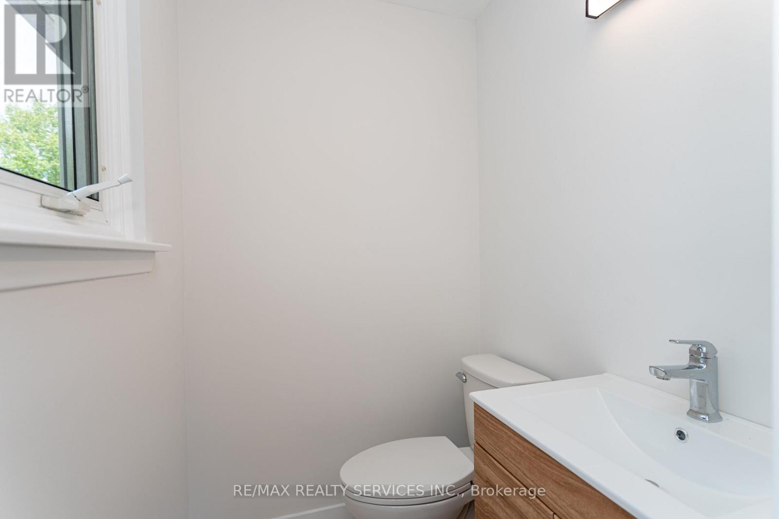 2296 Devon Road, Oakville, Ontario  L6J 5R4 - Photo 22 - W12973900