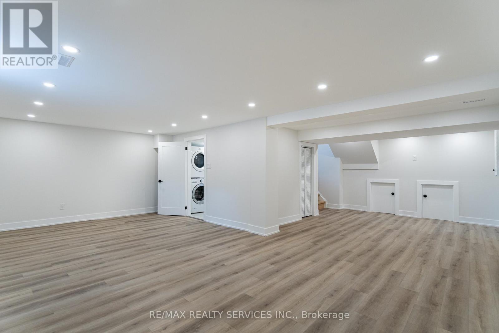 2296 Devon Road, Oakville, Ontario  L6J 5R4 - Photo 32 - W12973900