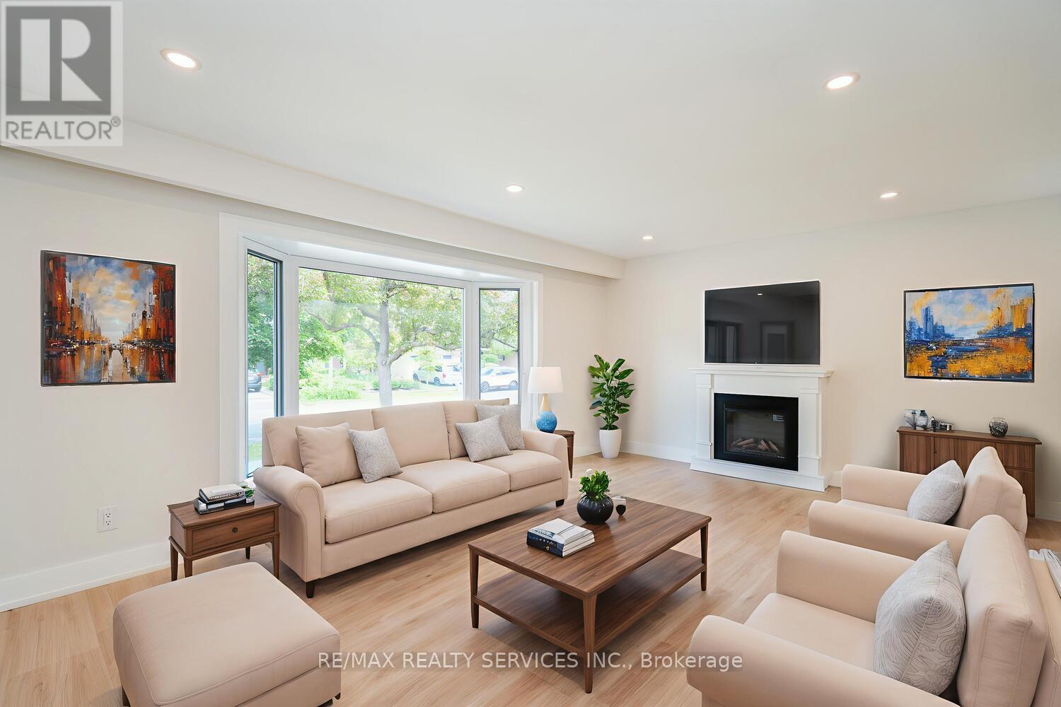 2296 Devon Road, Oakville, Ontario  L6J 5R4 - Photo 8 - W12973900